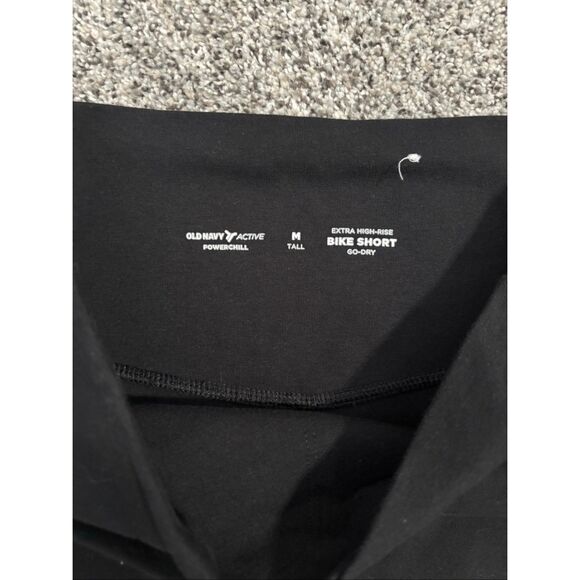 ❤️Old Navy Extra Rise Power Chill Bike Short - Picture 3 of 4